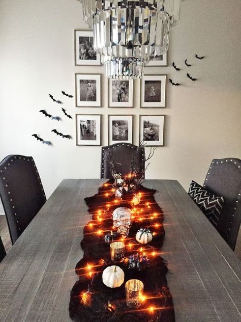 20 Classy Halloween Dining Room Decor Ideas » Lady Decluttered Grey Halloween Decor, Halloween Decor For Kitchen Table, Halloween Center Table Decor, Dinner Room Table Centerpiece, Halloween Decorations Dining Table, Halloween Dining Table Centerpiece Ideas, Halloween Console Table Decor Ideas, Table Top Halloween Decor, Halloween Theme Table Decor