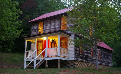 Appalachian Farm, Cabin With Hot Tub, Front Porch Rocking Chairs, Lake Lure North Carolina, Chimney Rock State Park, Mountain Cabin Rentals, Outside Fire Pits, Cabin Farmhouse, Chimney Rock