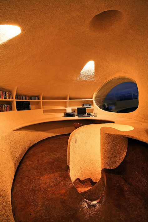 Nautilus House in Naucalpan, Mexico by J|Organic House Nautilus House, Underground Architecture, Shaped House, House Chicken, Organic House, Inside Garden, Interior Architecture Drawing, Retro Interior Design, High Building