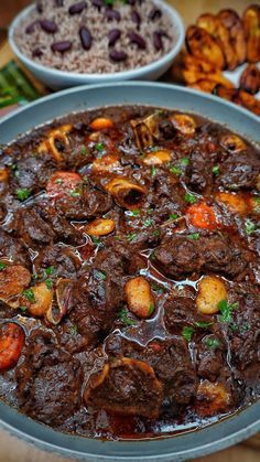 Oxtail Recipe, Jamaican Oxtail, Fried Plantain, Oxtail Stew, Oxtail Recipes, Meat Diet, Rice And Peas, Food Crush, Food Babe