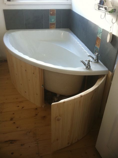 Bathrooms - James Houseman Bathrooms With Corner Baths, Curved Bath Panel Ideas Diy, Diy Bath Panel, Corner Bathtub Decor, Corner Bathtub Ideas, Bath Panel Ideas Diy, Bath Panel Storage, Wooden Bath Panel, Wood Bathtub