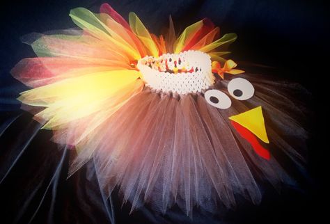 Turkey tutu, skirt with extra fluffy tail feathers and matching, clip on, pumpkin hair piece. ....adorable!!!!! Fire Costume, Turkey Costume, Pumpkin Hair, Tutu Women, Turkey Face, Cute Turkey, Burning Man Costume, Turkey Trot, Glow Stars