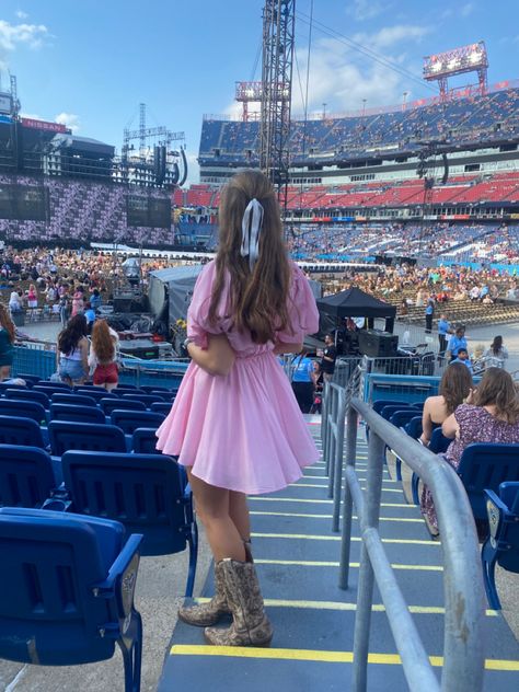 Ears Tour Outfits, Outfit Ideas Cowgirl, Taylor Swift Outfit Ideas, Aesthetic Nashville, Tour Costumes, Cow Boots, Ears Tour, Eras Outfit, Sweet 16 Outfits