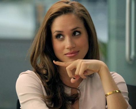 Rachel Zane Suits, Suits Rachel, Harry Girlfriend, Meghan Markle Hair, Rachel Zane, Princ Harry, Suits Actress, Meghan Markle Photos, Prince Harry Et Meghan