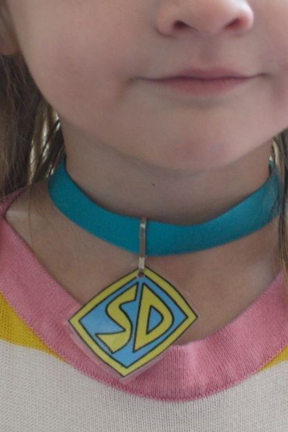 Scooby Doo Necklace, Diy Scooby Doo Collar, Scooby Doo Fantasia, Scooby Collar, Scooby Doo Collar, Scooby Doo Disfraz, Group Cosplay, Cd Wall, Shaggy And Scooby