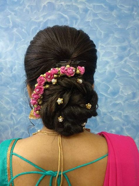 Koppu Hairstyles Indian, Closed Hairstyles, Kerala Bride Hairstyles, Indian Updo, Indian Hairstyles For Saree, Reception Hairstyle, South Indian Wedding Hairstyles, Reception Hairstyles, Bridal Hairstyles With Braids