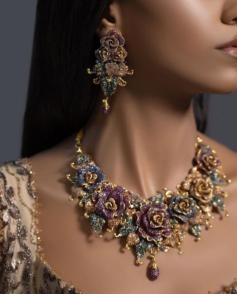 Luxury Bollywood Jeweled Jewelry, Luxury Opulent Necklaces With Jewels, Luxury Ornate Jeweled Necklace, Luxury Bollywood Jewelry Sets With Intricate Design, Luxury Jeweled Bollywood Necklaces, Bridal Jewelry Sets Brides, Neck Pieces Jewelry, Fancy Jewelry Necklace, Pretty Jewelry Necklaces