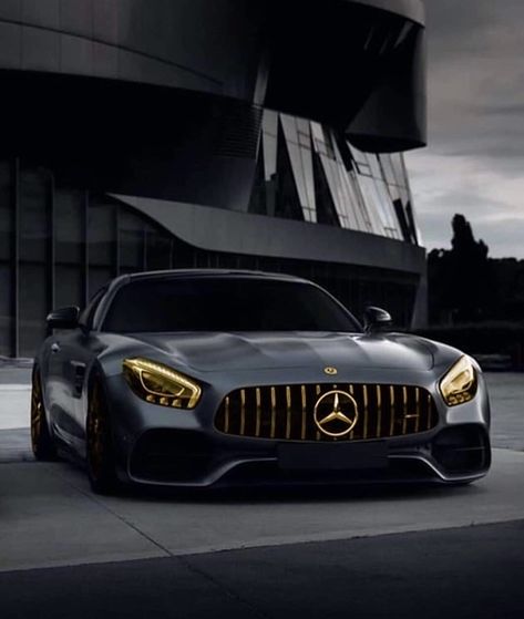 2019 Mercedes AMG GTR Mercedes Classic Cars, 4 Door Sports Cars, Luxury Cars Mercedes, Mercedes Auto, Bugatti Divo, Black Mercedes, Dream Cars Lamborghini, Mercedes Benz Wallpaper, Cj Jeep