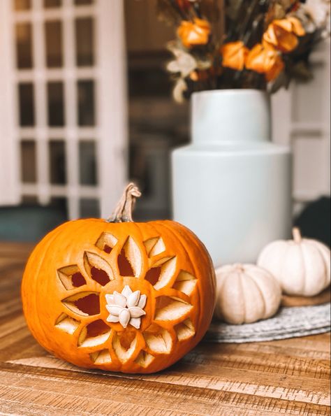 Carving White Pumpkins, Cactus Pumpkin Carving, Boho Pumpkin Carving, Country Pumpkin Carving, Mandala Pumpkin, Pumpkin Mandala, Pumpkin Carving Idea, Pumpkin Carved, Halloween 23