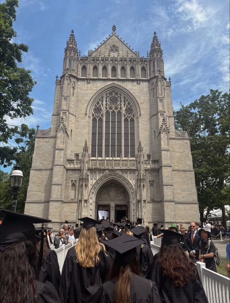 Ivy League Campus Aesthetic, Princeton University Aesthetic, 2enior Ye4r, Princeton University Campus, Berkeley University, University Inspiration, Campus Aesthetic, College Vision Board, University Girl