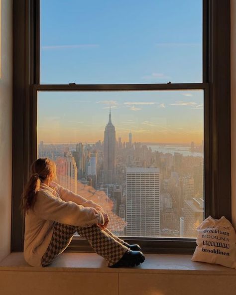 Natalie Downey, Empire State Building View, Top Of The Rock Nyc, City Life Aesthetic, Nyc Pics, Photo New York, New York Vibes, Nyc Baby, Nyc Fall