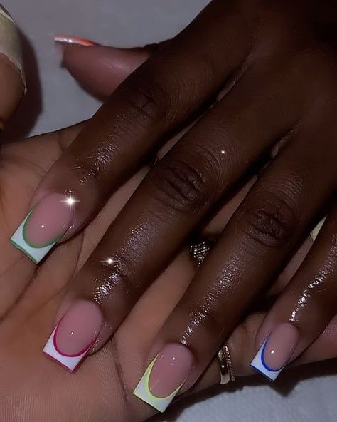 Short French Nails Summer, Calm Nail Designs, Short Acrylic Nails Summer 2024, Nail Colors For Summer 2024, Shorties Nails Summer Colors, Miami Nails Summer, Summer Nail 2024 Trends French, Nail Designs For Natural Nails, Short Nail Inspo Summer 2024