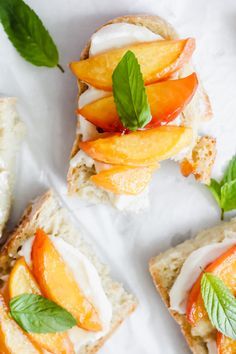 Untitled Prenatal Recipes, Breakfast Ideas Summer, Whipped Ricotta Toast, Summer Breakfasts, Yoghurt Breakfast, Easy Toast, Roasted Peaches, Crunchy Bread, Toast Ideas