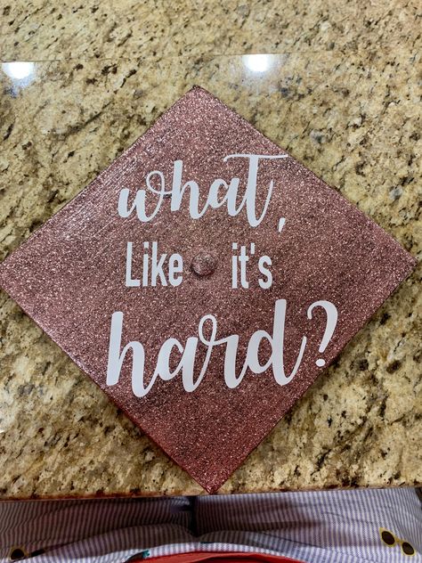 Elle Woods Graduation Cap, Elle Woods Graduation, Cap Business, College Grad Party, College Grad Cap Ideas, College Graduation Cap Decoration, Grad Caps, Cap Decoration, Graduation Quotes