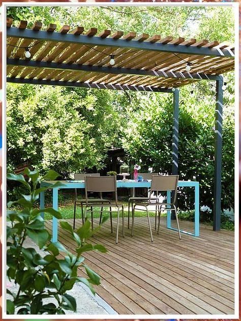 Looking to transform your outdoor space? Check out these 10 brilliant pergola canopy ideas that will add style and functionality to your backyard. From retractable canopies to shade sails, discover the perfect solution for your pergola. Create a cozy and inviting atmosphere while protecting yourself from the sun with these stunning canopy designs. Upgrade your outdoor living area with these inspiring ideas! Pergola Metal, Cheap Landscaping Ideas, Pergola Ideas, Building A Pergola, Wooden Pergola, Covered Pergola, Pergola With Roof, Evergreen Plants, Pergola Kits