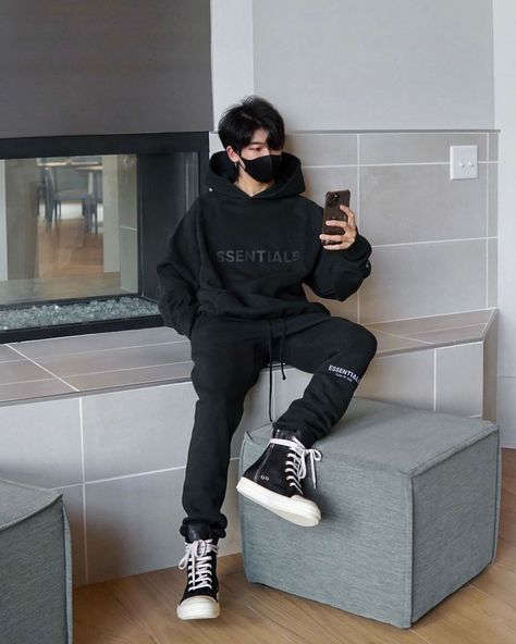 JJang E on Instagram: “Essentials ✨” Eboy Aesthetic Outfits Men, Eboy Aesthetic Outfits, E Boy Outfits, Eboy Style, Korean Street Fashion Men, Trendy Boy Outfits, Mens Fashion Streetwear, Cool Outfits For Men, Streetwear Men Outfits