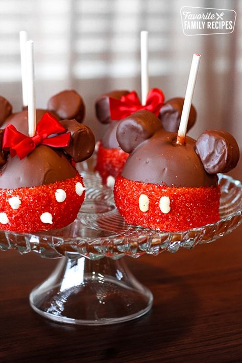 Disney Desserts, Disney Snacks, Pumpkin Chocolate Chips, Apple Desserts, Tamarindo, Sweet Potato Casserole, Halloween Recipes, Disney Food, Candy Apples