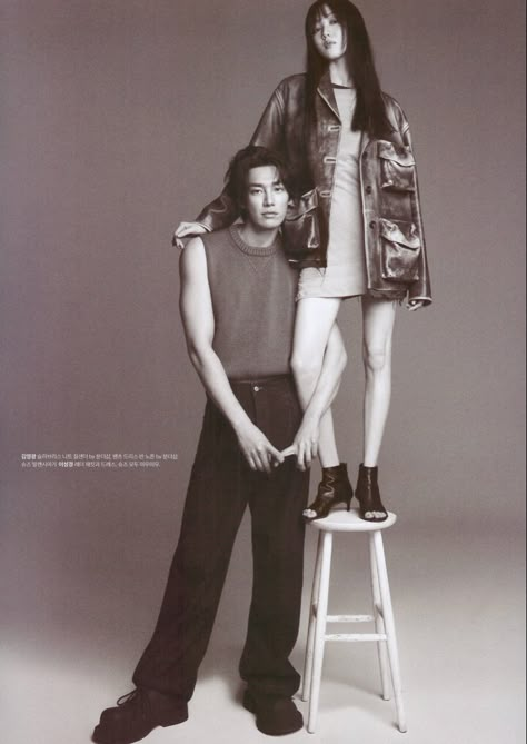 Fashion Editorial Couple, Punk Photoshoot, Kim Young Kwang, Korean Couple Photoshoot, Studio Photoshoot Ideas, Couples Modeling, Studio Poses, Couple Poses Reference, Photoshoot Studio