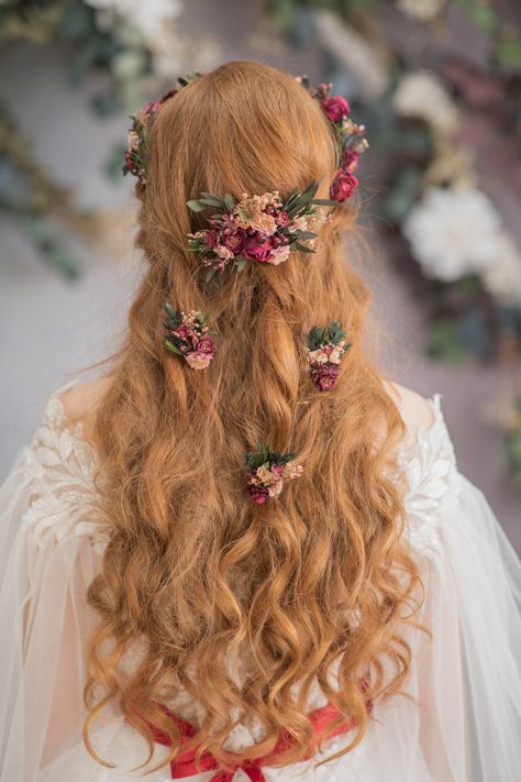 Burgundy wedding set (hairpins/hair comb) The flower accessories are made of artificial material, preserved material and other arranging material. When stored in dry and dark place, our products last 10-15 years. We can also make you other matching accessories. Please message me for more information. :) ---------------------------------------------------------------- SHIPPING INFO FOR EU ORDERS: Standard shipping: Your package will arrive in about 5-8 days after it has been shipped.  Express shi Fall Bridal Hair, Bridal Hair Jewellery, Half Wreath, Winter Wedding Hair, Bridal Hair Pin, Romantic Wedding Hair, Hair Wreaths, Hair Jewellery, Christmas Hairstyles