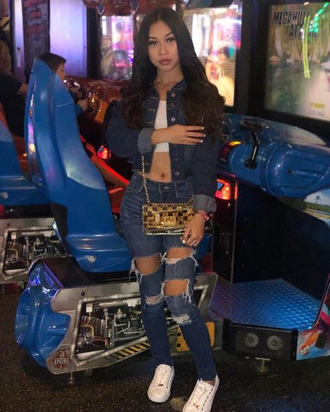 @GangShit9090 🔥 Follow me for more ! Arcade Outfit Ideas, Arcade Outfit, Surprise Boyfriend, Birthday Presents For Dad, Outfits For Mexico, Instagram Baddie, Outfit Night, Casual Necklaces, Ideas Birthday