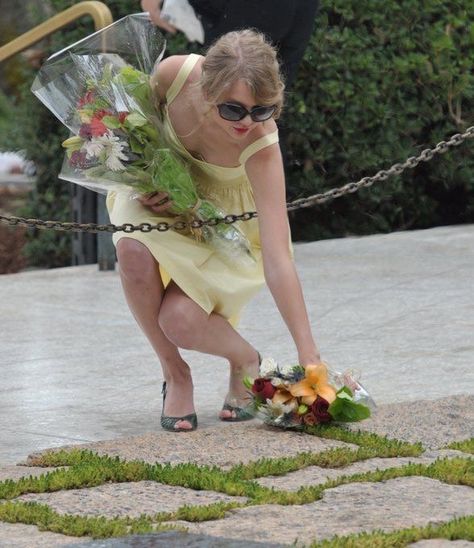 Arlington Virginia, Arlington National Cemetery, Blonde Cat, Estilo Taylor Swift, Swift Photo, National Cemetery, Long Live Taylor Swift, Live Taylor, Swift 3