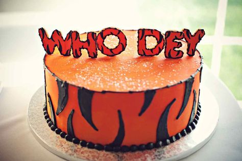 Cincinnati Bengals grooms cake Football Desserts, Who Dey, Cincinnati Bengals Football, Super Bowl Football, Football Cake, Happy Birthday Meme, Special Desserts, Themed Cupcakes, Breakfast Cake