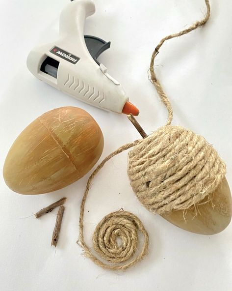 Fall Easy Crafts, Rope Pumpkins, Diy Acorns, Fabric Acorns, Natal Boho, Painted Acorns, Eggs Craft, Fall Crafts Decorations, Crafts To Do At Home