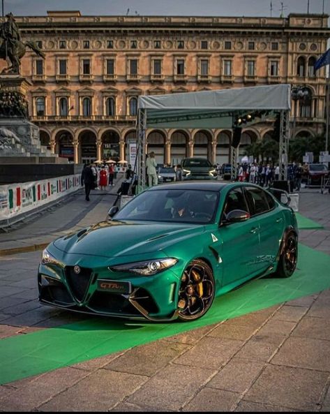 Alfa Cars, Alfa Romeo Gta, Alfa Romeo Giulia Quadrifoglio, Alfa Giulia, Alpha Romeo, Slammed Cars, Alfa Alfa, Italian Model, Alfa Romeo Cars