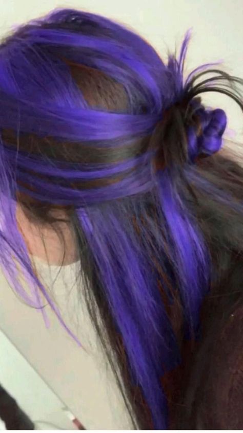 Latest Trending Underneath Hair Color Ideas Hair Streaks Purple, Highlights Purple Hair, Purple Chunky Highlights, Highlight Hair Dye, Purple Hair Streaks, Underneath Hair Color Ideas, Underneath Hair Color, Purple Hair Highlights, Hair Colour Design