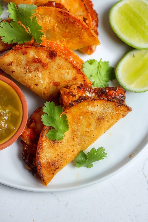 These are SO good and so easy! Shrimp With Chipotle Sauce, Chipotle Shrimp Tacos, Bitchin Sauce, Rice Crispies Recipe, Fusion Tacos, Chipotle Shrimp, Small Bites Appetizers, Cilantro Salsa, Crostini Appetizers