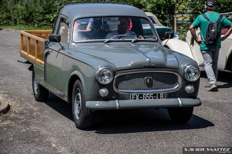 Peugeot 403 pick-up Peugeot 404, Car Museum, Citroen Ds, Blog Photo, Peugeot, Vintage Cars, Classic Cars, Suv Car, Pick Up