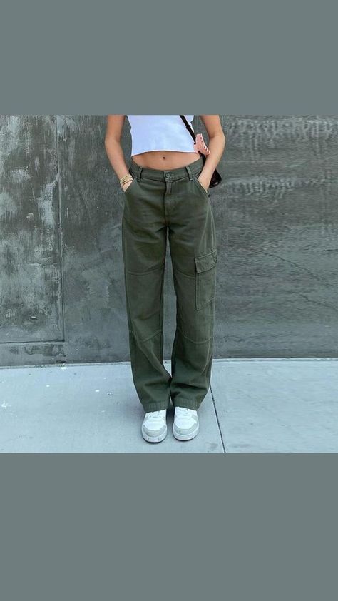 #jeans #highwaistedjeans #outfits #jeansoutfit #inspo #inspiration Highwaistedjeans Outfits, Army Green Jeans, Trendy Jeans, Green Jeans, High Waisted Jeans, High Waist Jeans, Army Green, Parachute Pants, Dark Green