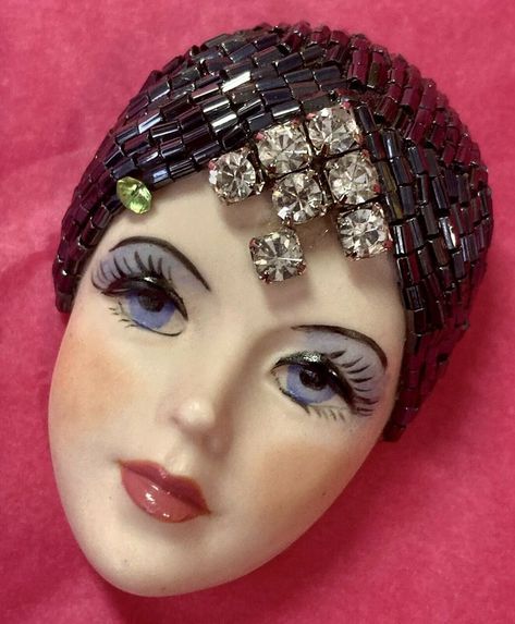 Ceramic Face, Venetian Carnival Masks, Face Brooch, Art Studio Design, Hollywood Hair, Decoupage Vintage, Carnival Masks, Head Pins, Upcycled Vintage