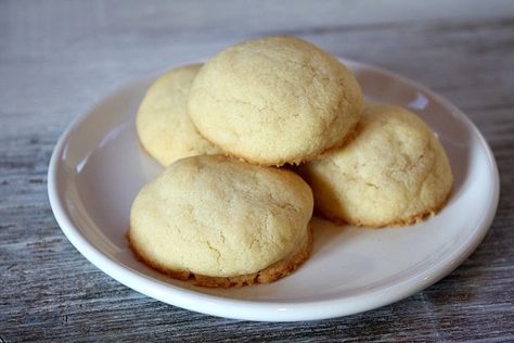 Swedish Butter Cookies Recipe, Swedish Butter Cookies, Dream Cookies Recipe, Swedish Cookies, International Desserts, Desert Ideas, Brownies Cookies, Swedish Dishes, Recipe Cookbook