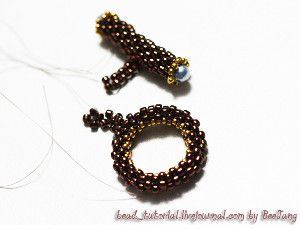 The Bar and Ring Toggle is a wonderful and elegant jewelry tutorial for anyone who wants their clasps to stand out in the crowd. Beaded Toggle Clasp, Bead Weaving Patterns, Chain Maille, Seed Bead Tutorial, Jewelry Clasps, Jewelry Techniques, Beading Tutorials, Bijoux Diy, Seed Bead Jewelry