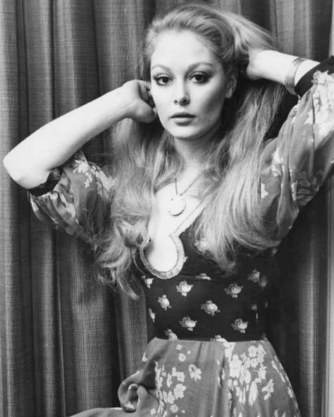 Jenny Hanley, British Celebrities, Elizabeth Montgomery, Scream Queens, English Actresses, Vintage Beauty, High Res, Getty Images, Pin Up