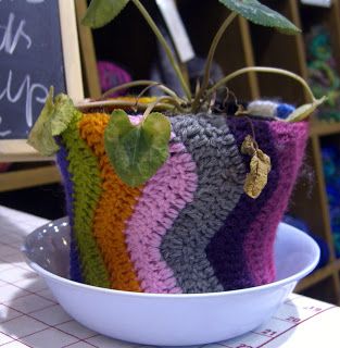 Granny Square Basket, Pot Holder Crochet, Granny Square Flower, Plant Pot Holder, Square Basket, Crochet Pot, Plant Pot Holders, Square Baskets, Crochet Plant