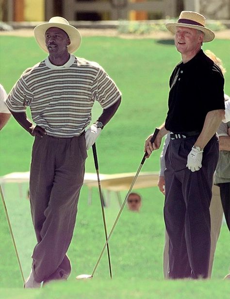 Head-Turning Michael Jordan Fashion Looks That Prove He Was ’90s Menswear’s GOAT | British Vogue Michael Jordan Fashion, Michael Jordan Style, Michael Jordan Golf, 90s Menswear, Outfit Wallpaper, Golf Fashion Men, Jordan Golf, Michael Jordan Photos, Art Football