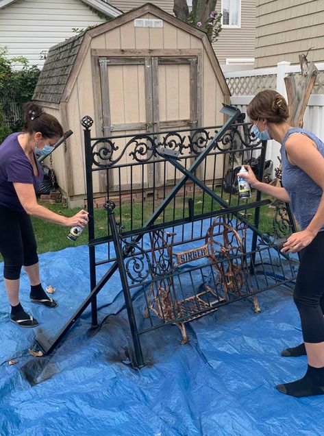 Painting Metal Outdoor Furniture, Painted Iron Beds, Black Iron Beds, Wicker Furniture Makeover, Wrought Iron Bed Frames, Painting Wicker Furniture, Metal Crib, Best Spray Paint, Arrow Designs