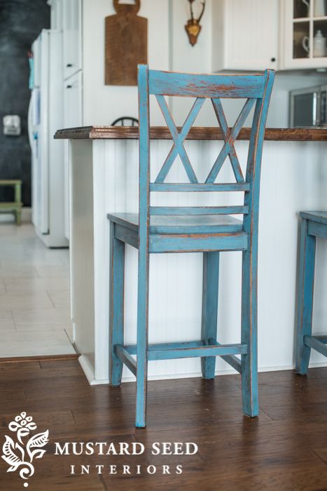 French Country Bar Stools, Bar Chairs Diy, Country Bar Stools, Painted Bar Stools, Miss Mustard Seed, Bar Stools With Backs, Stools With Backs, Painted Chairs, Distressed Furniture