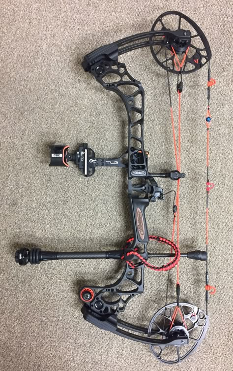 Mathews Triax. I was shooting a Bowtech (many different models) for the last 17 years. Just switched back to Mathews. Very happy. Sweet shooting bow. Smoooooth. Mathews Bows, Bow Hunting Gear, Mathews Archery, Crossbow Rack, Archery Competition, Archery Shop, Bow Hunting Deer, Crossbow Arrows, Compound Bows