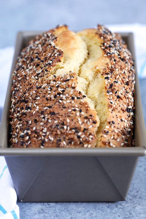 Brioche Bread Recipe, Bagel Bread, Homemade Brioche, Lox And Bagels, Brioche Recipe, Hot Bread, Bagel Seasoning, Brioche Bread, Everything Bagel