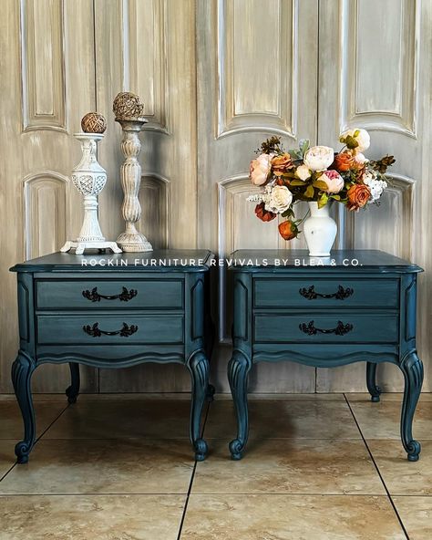 Custom painted these nightstands for Lupe to match a blue dresser she recently purchased from Rockin Furniture Revivals by Blea & Co. 🖤🖤 Thank you Lupe! ☺️ Blue Dresser, Distressed Furniture, Custom Painted, Furniture Projects, Custom Paint, Chloe, Dresser, Thank You, Furniture