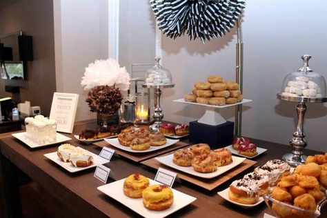 Photo 1 of 19: Dessert table with a masculine twist, centered around the birthday boy's love for donuts! / Birthday "Masculine Birthday Dessert Table" | Catch My Party Candy Table For Men Birthday Parties, Treat Table Ideas For Men, 40th Birthday Dessert Table For Men, Dessert Table For Man Birthday, Masculine Dessert Table, Easy Birthday Desserts, 76th Birthday, Vanilla Bean Cupcakes, Powdered Donuts