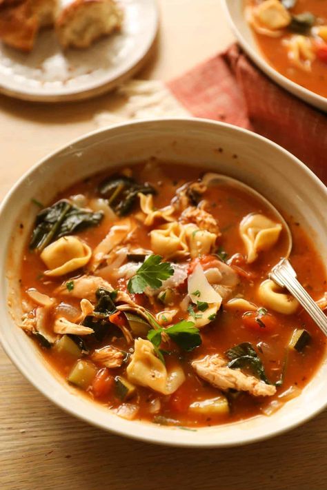 A delicious chicken tortellini soup recipe that is loaded with tender vegetables, chicken and wilted spinach. Full of Italian Flavor too! Spinach Tortellini Recipes, Entertaining With Beth, Healthy Soup Recipe, Chicken Tortellini Soup, Spinach Tortellini, Chicken Tortellini, Wilted Spinach, Tortellini Recipes, Italian Soup