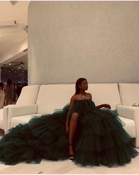 Big Tulle Prom Dress, 30th Photoshoot, Tulle Dress Short, Prom Dress Tulle, Poofy Dress, Baby Inside, 21st Birthday Photoshoot, Prom 2023, Birthday Fits