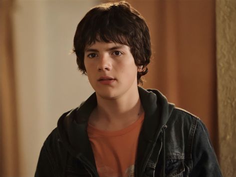 Vampire Babysitter, Ethan Morgan, Matthew Knight, Matthew Lewis, Character Inspiration Male, Pictures Of People, Angry Birds, In The Flesh, Best Shows Ever