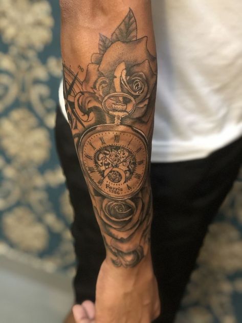 Best Arm Sleeve Tattoos For Men, Half Arm Tattoo Men, Tattoo Trends 2023, Guys Arm Tattoos, Tattoos For Guys Arm, Forearm Tattoos Men, Tattoos For Guys Forearm, Tattoo Clock, Clock Tattoo Sleeve