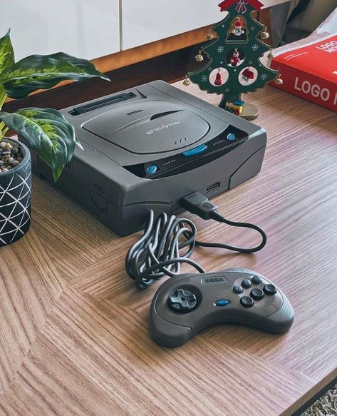 Sega Saturn 80s Video Games, Console Game, Video Game Consoles, Nintendo Sega, Sega Saturn, Classic Video, Nintendo Entertainment System, Gaming Tips, Retro Video