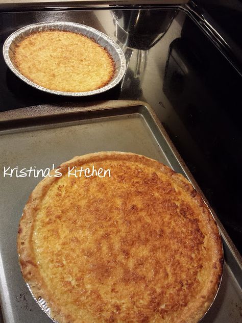 Southern Coconut Pie, Coconut Pie Recipe Old Fashioned, Buttermilk Coconut Pie Recipe, Macaroon Pie, Buttermilk Chess Pie, Dessert Corner, Basic Chili, Peanut Butter Balls Easy, Coconut Pie Recipe